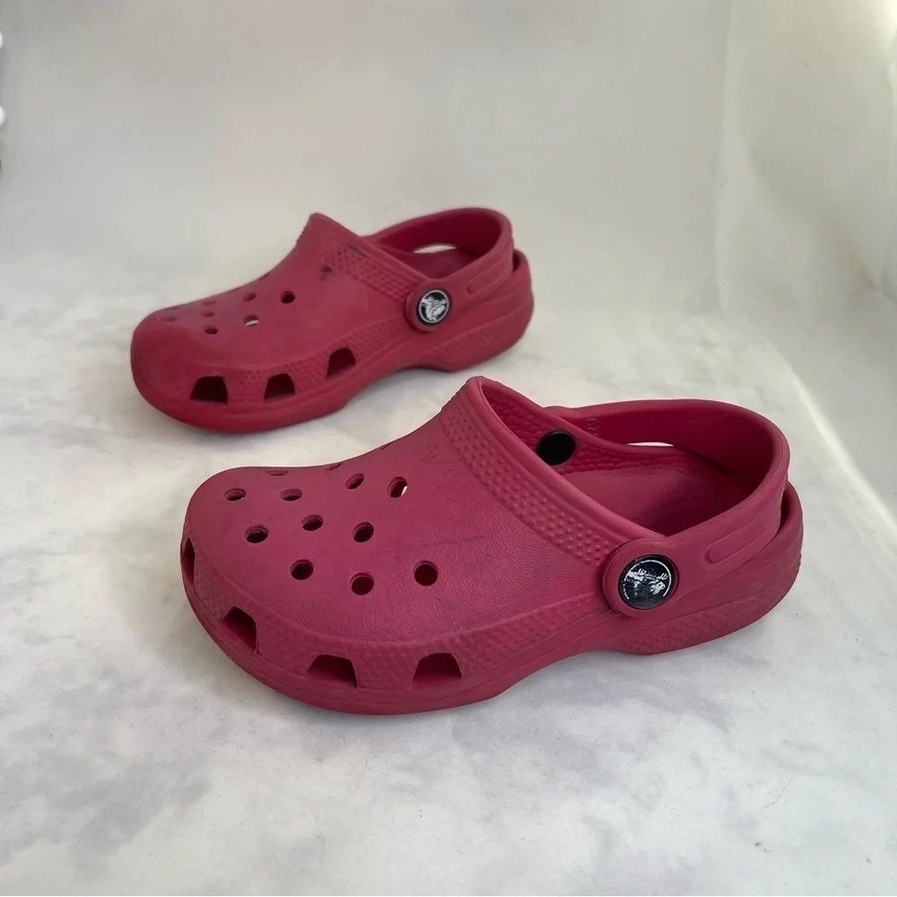 Iconic CROCS Comfort Clogs Red Ventilation Heel Strap water shoes Kids Size C10